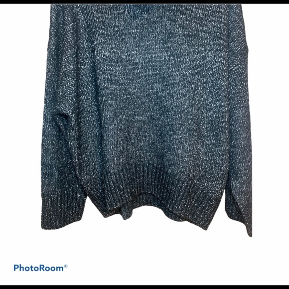 H&M TurtleNeck Knit Sweater - Picture 5 of 5
